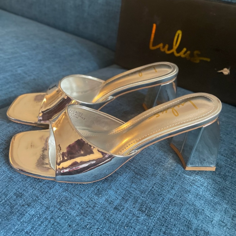 Lulu's Shiny silver Women's Mules